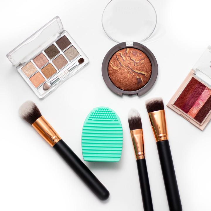 Actual product image Intirilife Make up Pinsel Reiniger