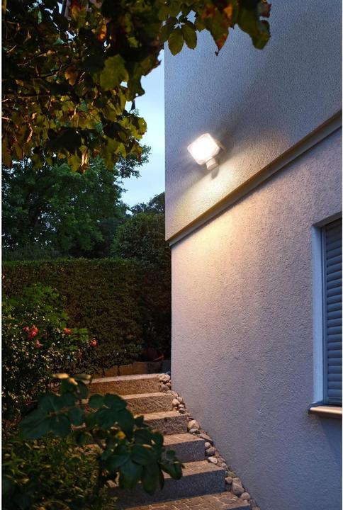Produktbild Brennenstuhl LED Strahler AL 3050 mit PIR (30W, 3110lm, 3000K, IP44, LED Fluter zur Wandmontage mit Bewegungs (3110 lm)