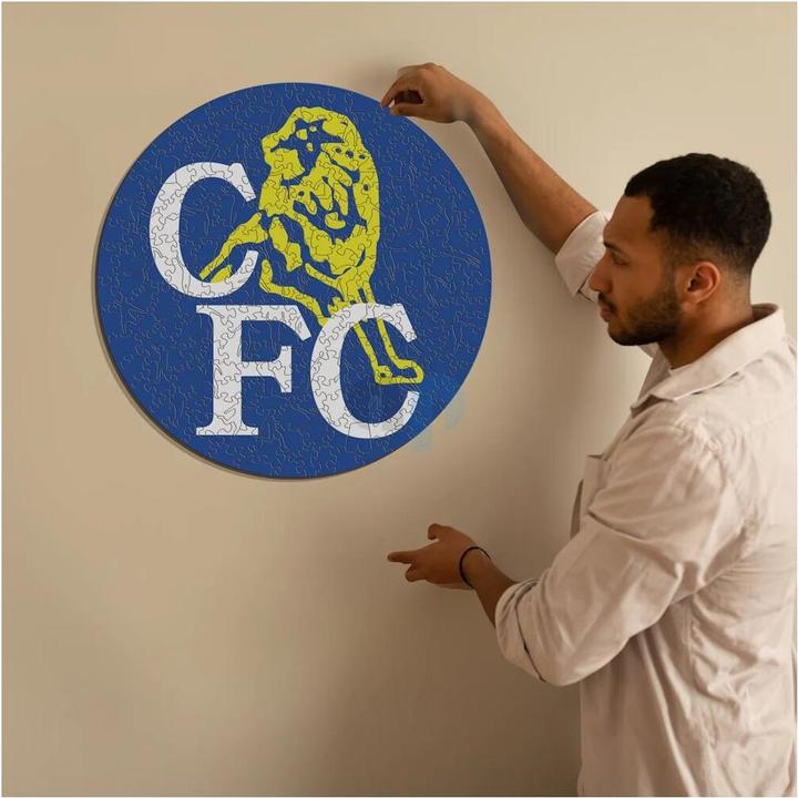 Actual product image Iconic Chelsea FC - Retro Logo - Wooden Puzzle Size S (150 pieces) (150 pieces)