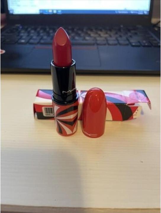 Produktbild MAC Cosmetics Lipstick Hypnotizing Holiday (Wild Card)