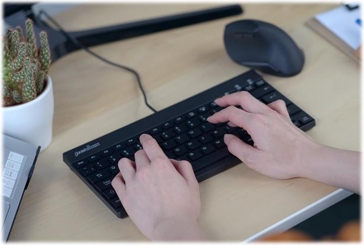 Actual product image Perixx PERIBOARD-426 (DE, Cable)