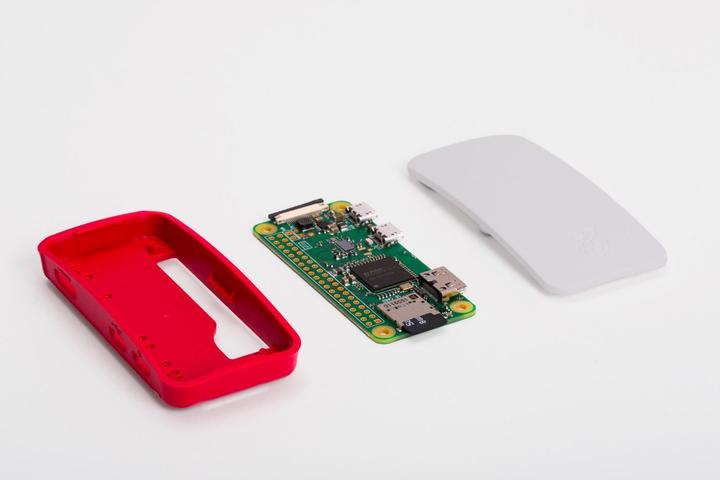 Actual product image Berrybase Official housing for Raspberry Pi Zero red/white