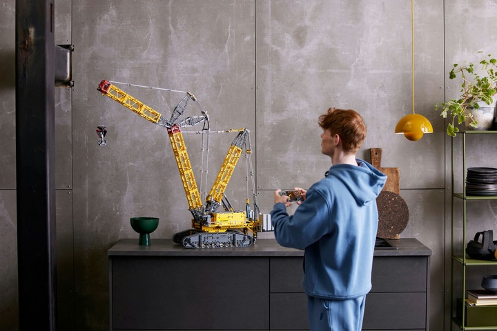 Produktbild LEGO Liebherr LR 13000 Raupenkran (42146, LEGO Technic)