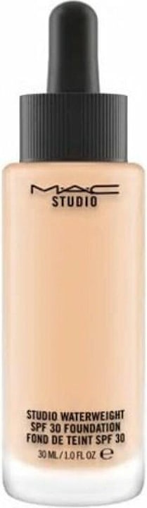 MAC Cosmetics Studio Waterweight (No. NC25)