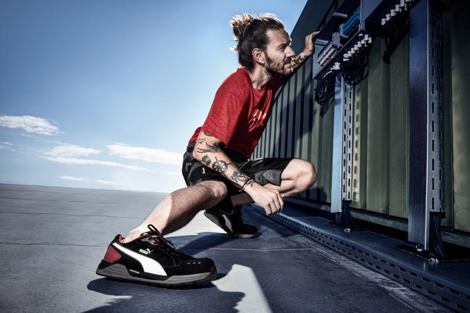 Productafbeelding Puma Airtwist Zwart/Rood Lage lage veiligheidsschoen S3 (S3, 42)