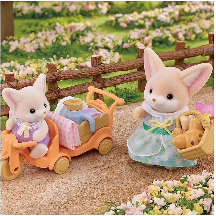 Actual product image Epoch Sylvanian Desert Fox Picnic Set