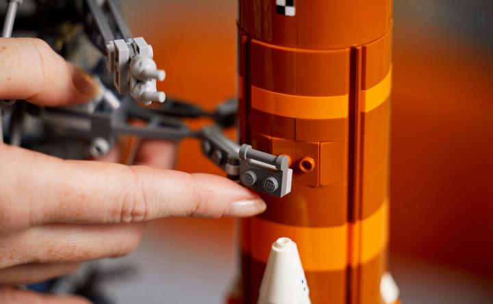 Productafbeelding LEGO NASA Artemis lanceerplatform (10341, LEGO Icons, LEGO Zeldzame Sets)