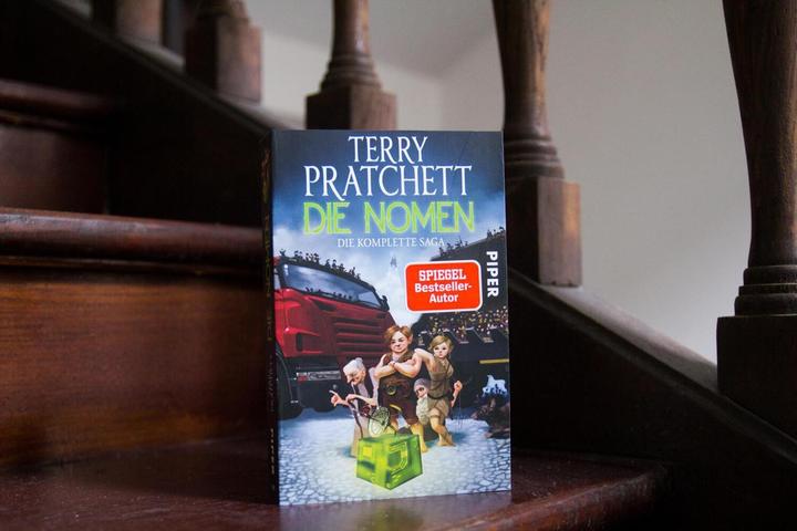 Produktbild Die Nomen (Deutsch, Terry Pratchett, 2019)