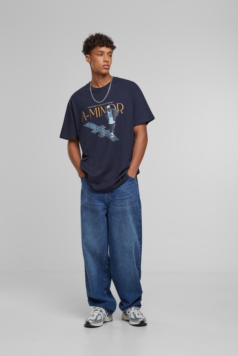 Actual product image Urban Classics Upscale A-Minor Oversize Tee - 178337 (XL)