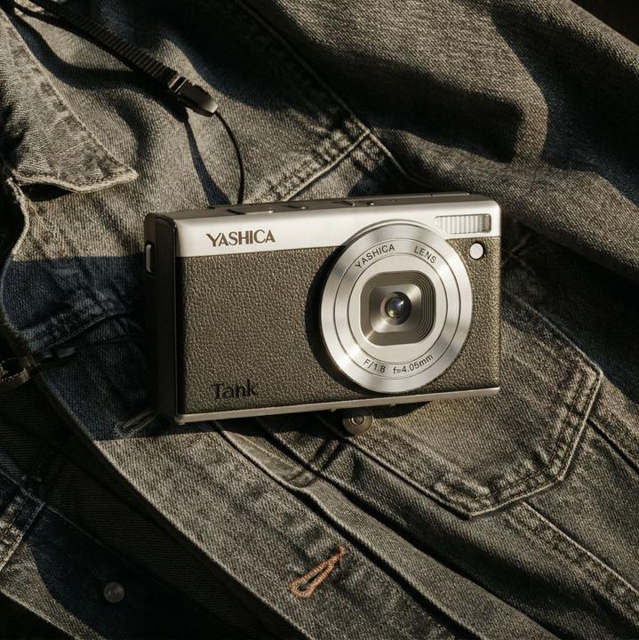 Actual product image Yashica Tank Compact Digital Camera (12 Mpx)