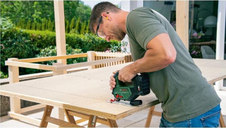 Produktbild Bosch Home & Garden AdvancedSaw 18V-140