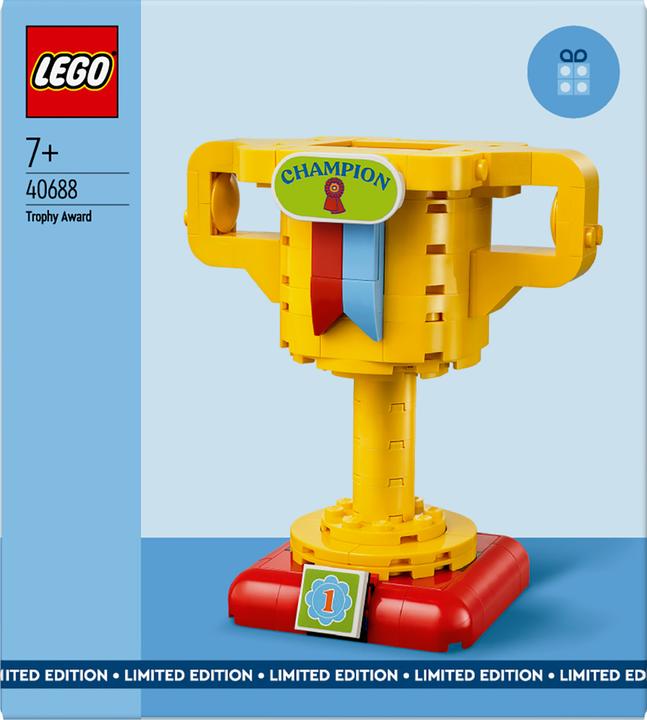 Actual product image LEGO Winner's trophy (40688, LEGO DC)