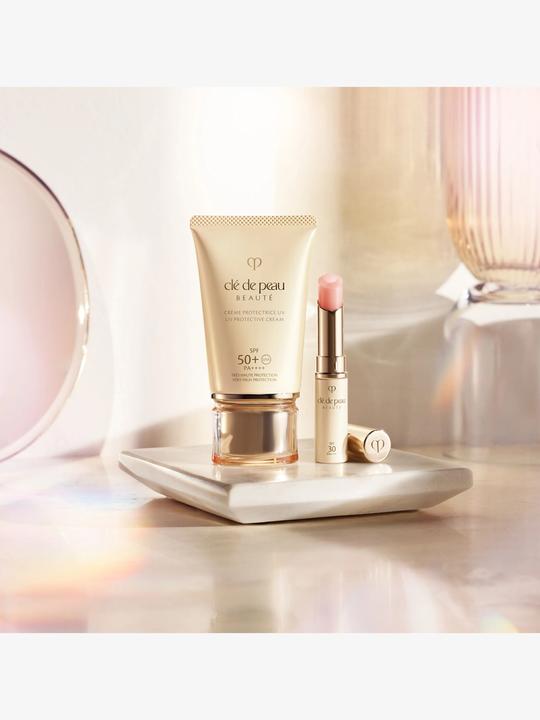 Image du produit Clé De Peau UV Protective Lip Treatment (Stick de soin des lèvres, 4 ml)