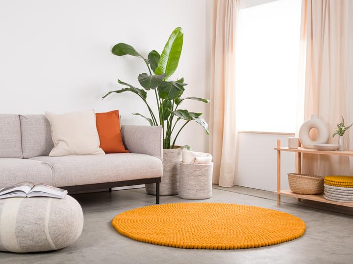 Produktbild Myfelt Risa Filzkugelteppich (90 cm)