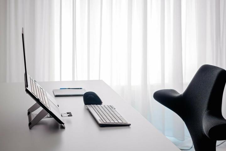 Actual product image Bakker Elkhuizen Flex Top 270 Notebook Stand