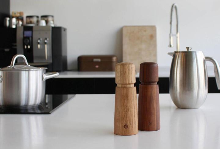 Actual product image Crush Grind CrushGrind Pepper Mill Stockholm Walnut (Pepper)