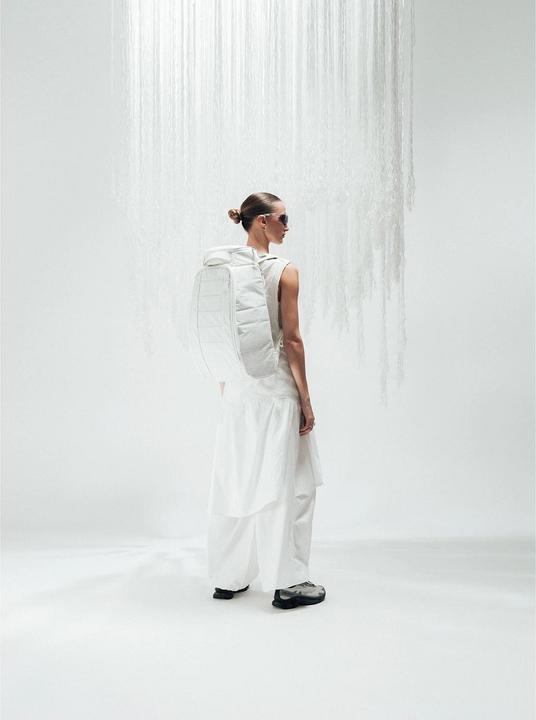 Immagine prodotto D_b_ Hugger Backpack - Reiserucksack (30 l)