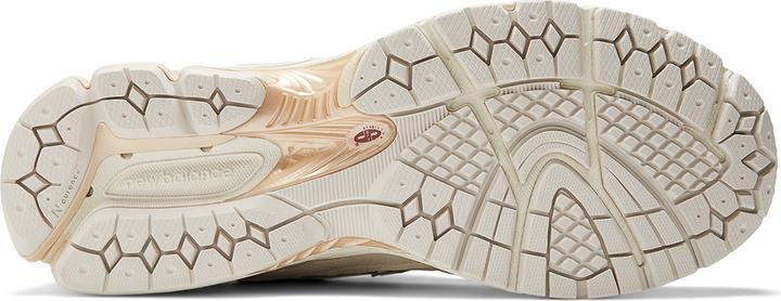 Image du produit New Balance M2002RDQ (41)