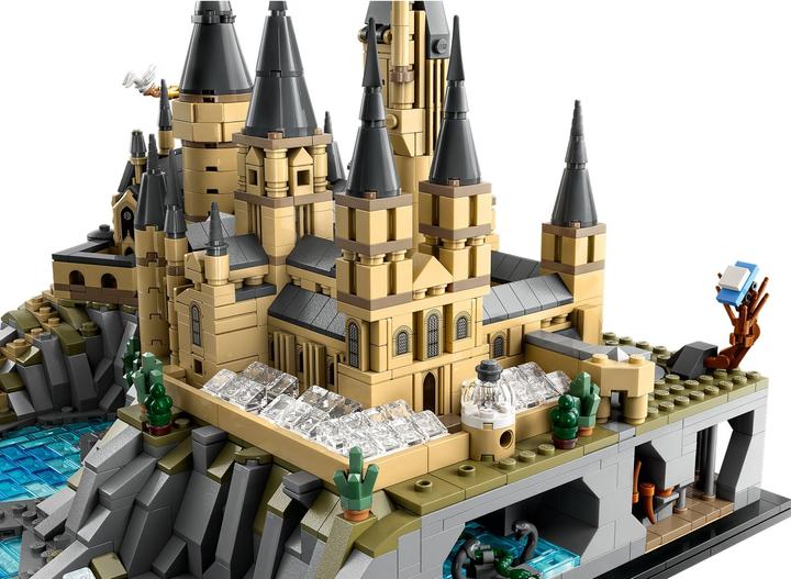 Produktbild LEGO Hogwarts mit Schlossgelände (76419, LEGO Harry Potter)