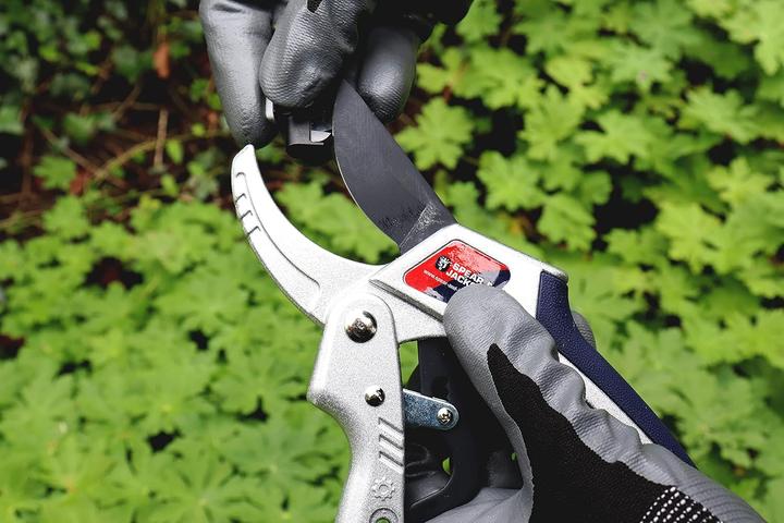 Produktbild Spear & Jackson Gartenschere mit Zahnstange