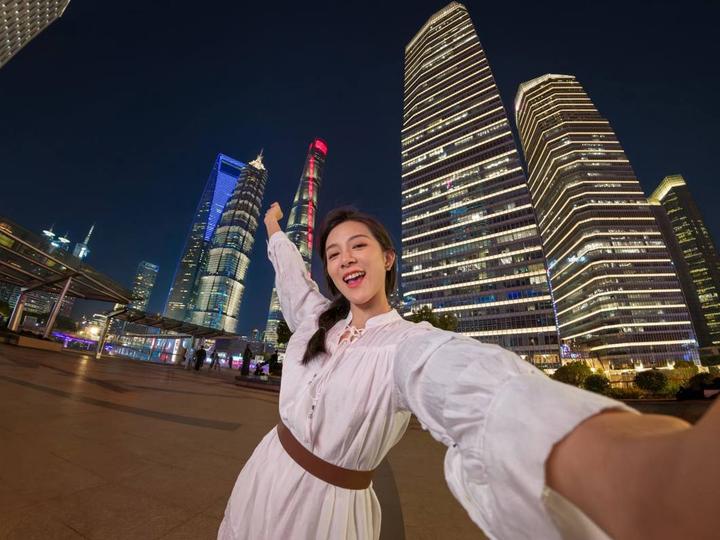 Actual product image Insta360 Go Ultra Standard Bundle (black) (60p, Wi-Fi)