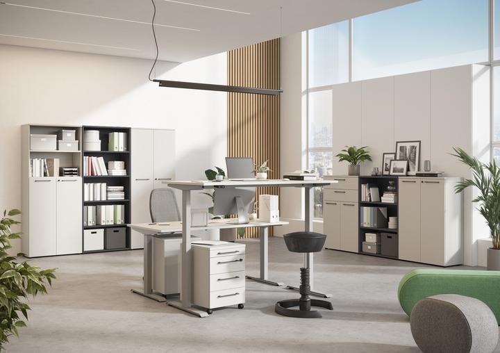 Produktbild Germania JET höhenverstellbarer Schreibtisch lichtgrau rechteckig, T-Fuss-Gestell silber 140,0 x 80,0 (140 x 72 cm)