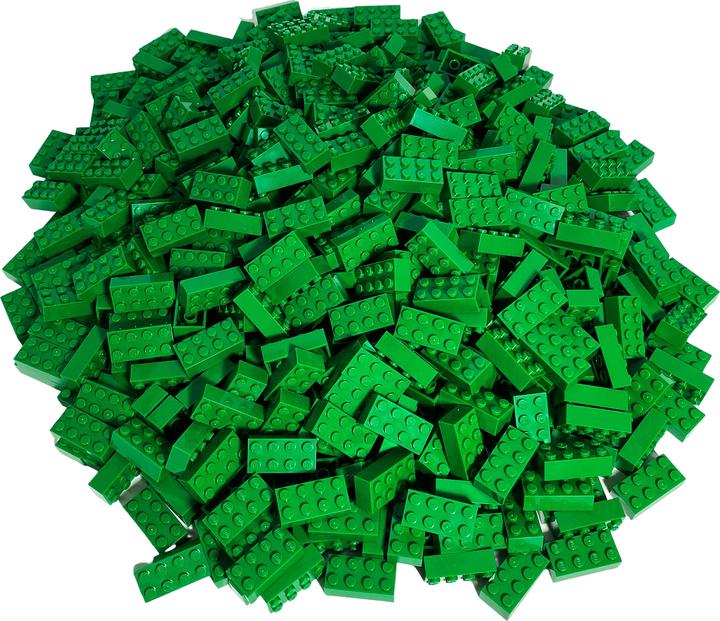 Actual product image LEGO 2x4 bricks green - 100 pieces (3001, LEGO Accessories)