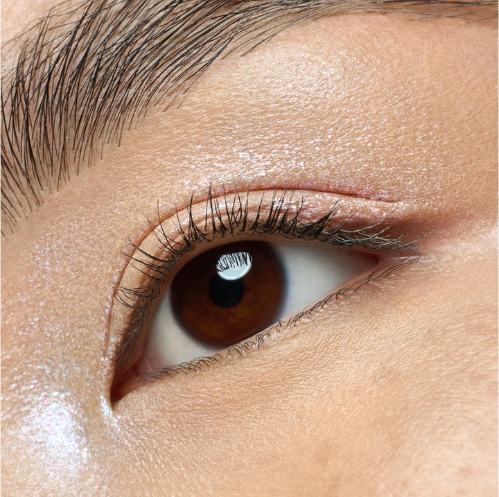 Image du produit essence JELLY JEWELS glitter eyeshadow topper fard à paupières (02 Celestial Shimmer)