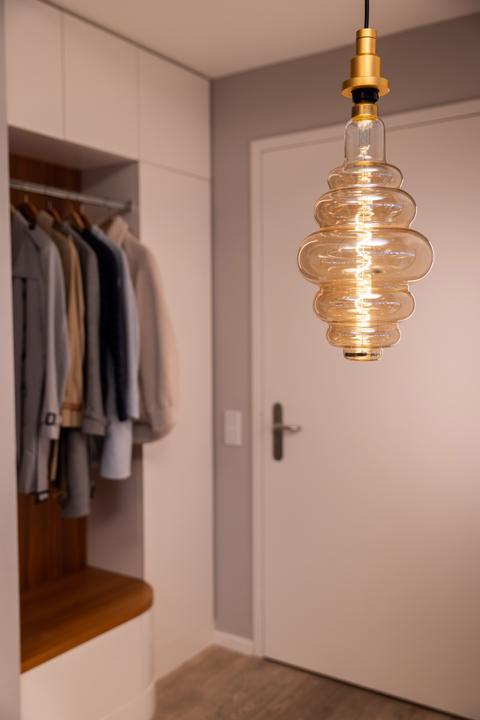 Actual product image Osram Vintage 1906 (E27, 4.80 W, 360 lm, 1 x, G)