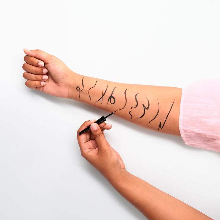 Immagine prodotto essence Immergersi (Nero)