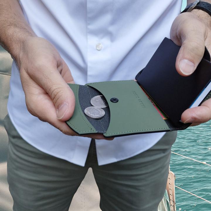 Actual product image James Dixon Botón Nautica