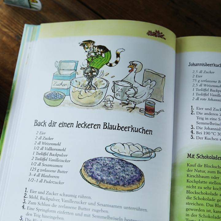 Actual product image Pettersson und Findus. Mit Findus durchs ganze Jahr (German, Angelica Carriage, Connoisseur Danielsson, Eva-Lena Larsson, Kerstin Behnken, Sven Nordqvist, 2024)