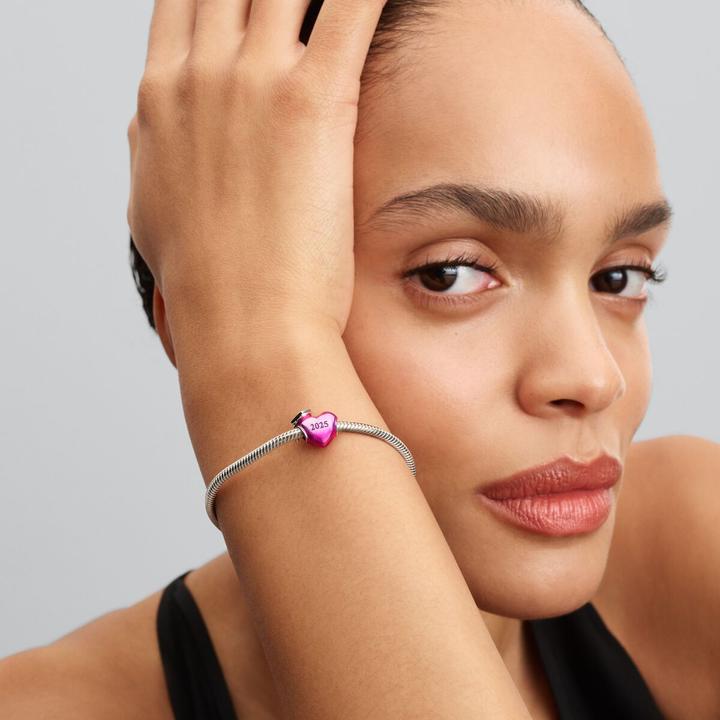 Immagine prodotto Pandora Ciondolo cuore laurea 2025 (Argento 925, Smalto)