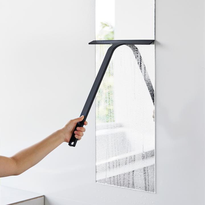 Actual product image Yamazaki Magnetic shower squeegee TOWER