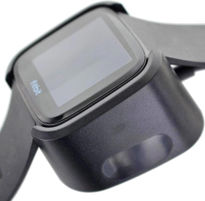 Image du produit AccuCell Ladegerät Fitbit Versa mit USB Kabel