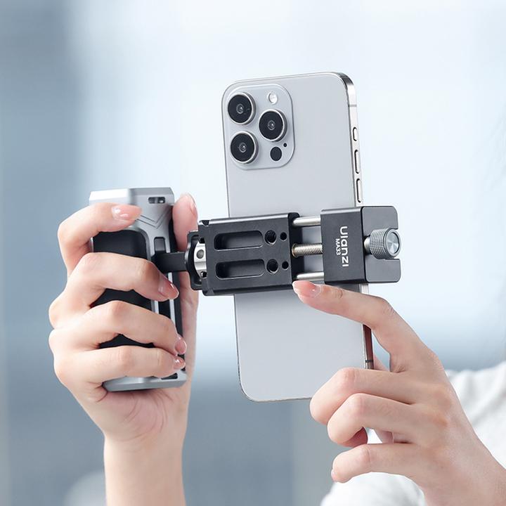 Actual product image Ulanzi MA33 Arca Swiss Phone Mount