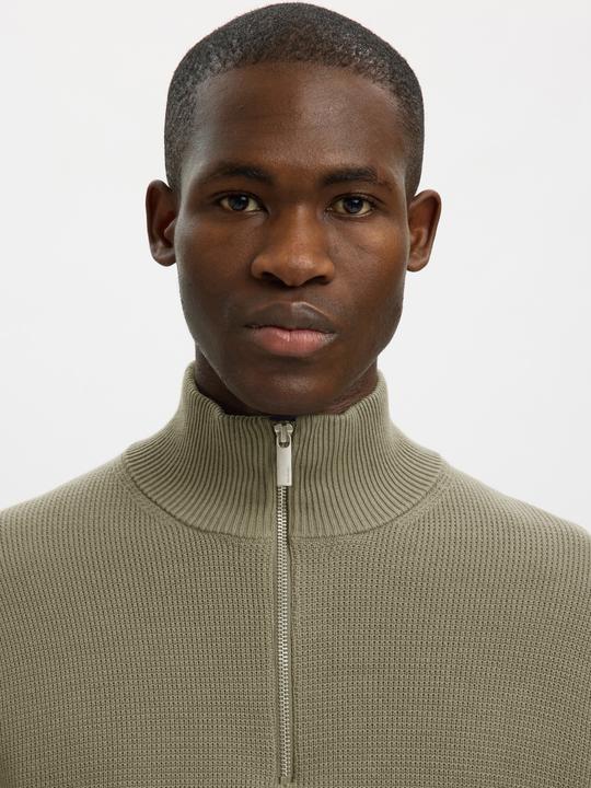 Actual product image Selected Half-zip jumper (L)