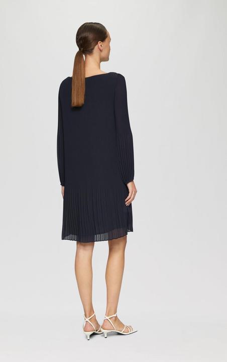 Produktbild S.Oliver Kleid Chiffonkleid im Relaxed Fit mit Plissee (34)