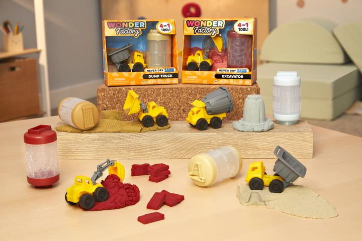 Immagine prodotto MGA Wonder Factory Never Dry Sand - Braun + Loader