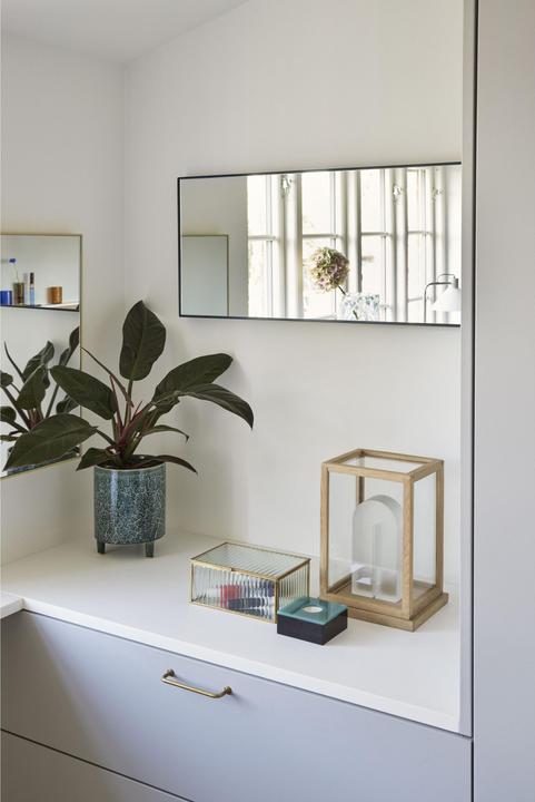 Actual product image Hübsch Shine Mirror Medium Yellow (4 x 40 cm)