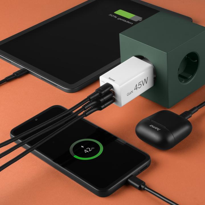Actual product image Hama Fast charger, GaN, 1x USB-C PD, 2x USB-A QC, mini charger, 45 W, white (45 W, 3 ports)