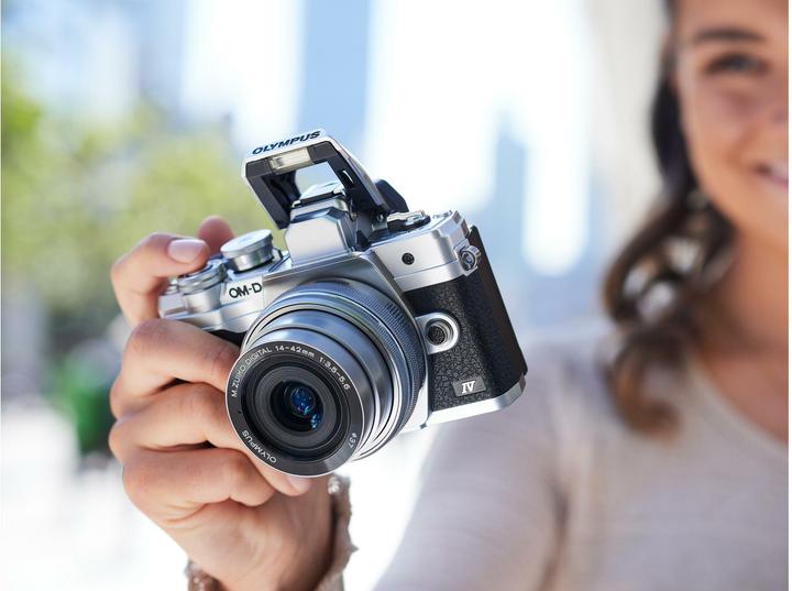 Actual product image Olympus OM-D E-M10 Mark IV (14 - 42 mm, 20 Mpx, Micro Four Thirds)
