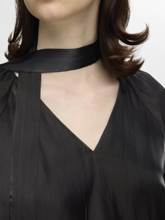 Produktbild Selected Femme Metallic Kleid mit V-Ausschnitt (40)