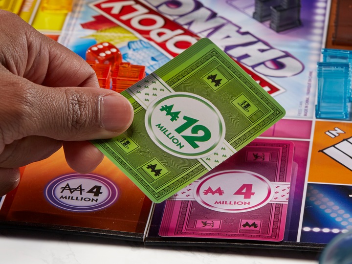Actual product image Monopoly Ausgezockt Board Game (German)