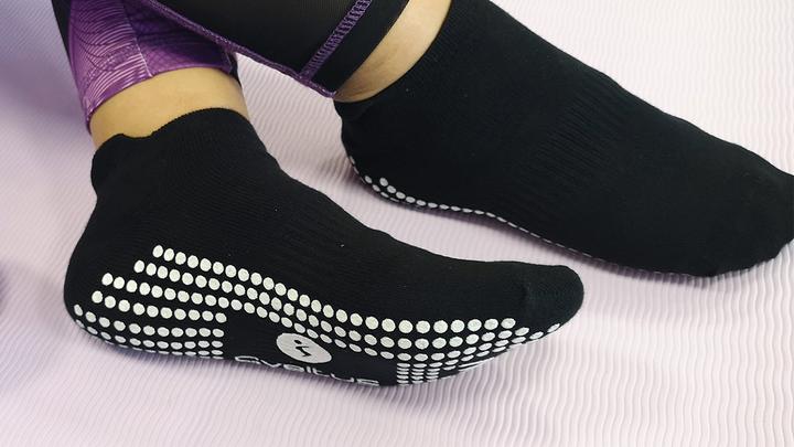 Image du produit Sveltus Non Slip Yoga Socken Gr. L (41 - 42)