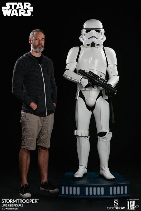 Actual product image Sideshow Star Wars Life-Size Statue Stormtrooper 198 cm