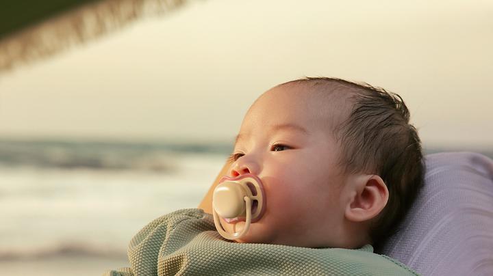 Actual product image Philips Avent Pacifier SCF087/09 ultra air day and night (2x, 0 - 6 Months)