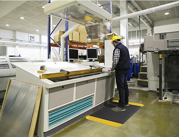 Image du produit kaiserkraft Tapis anti-fatigue, PVC / néoprène (300 x 90 cm)