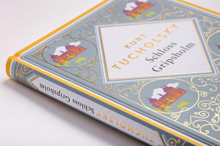 Produktbild Kurt Tucholsky, Schloss Gripsholm. Eine Sommergeschichte. Schmuckausgabe mit Goldprägung (Deutsch, Kurt Tucholsky, 2024)