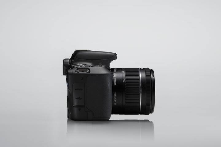 Actual product image Canon EOS 200D Kit (18 - 55 mm, 24.20 Mpx, APS-C / DX)